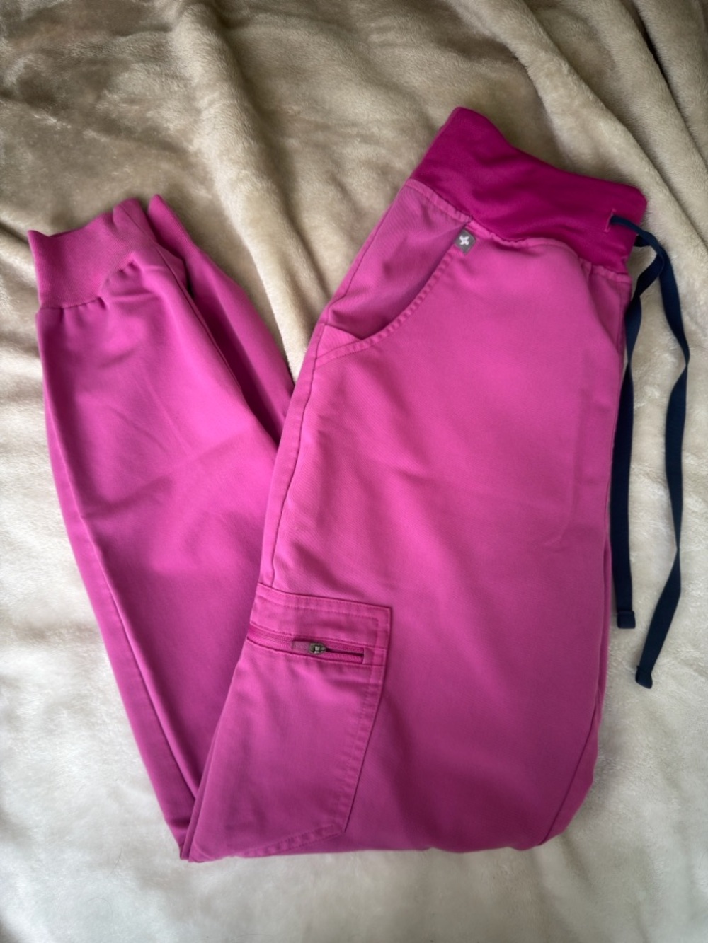 Pink FIGS Jogger Scrub Pants XS